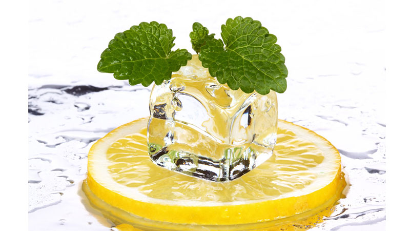 正確清洗制冰機(jī)，食用冰塊更放心